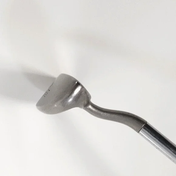 Callaway Carlsbad Series Aston Putter RH 35.5" (Small Dent on the Shaft) - Picture 5 of 15